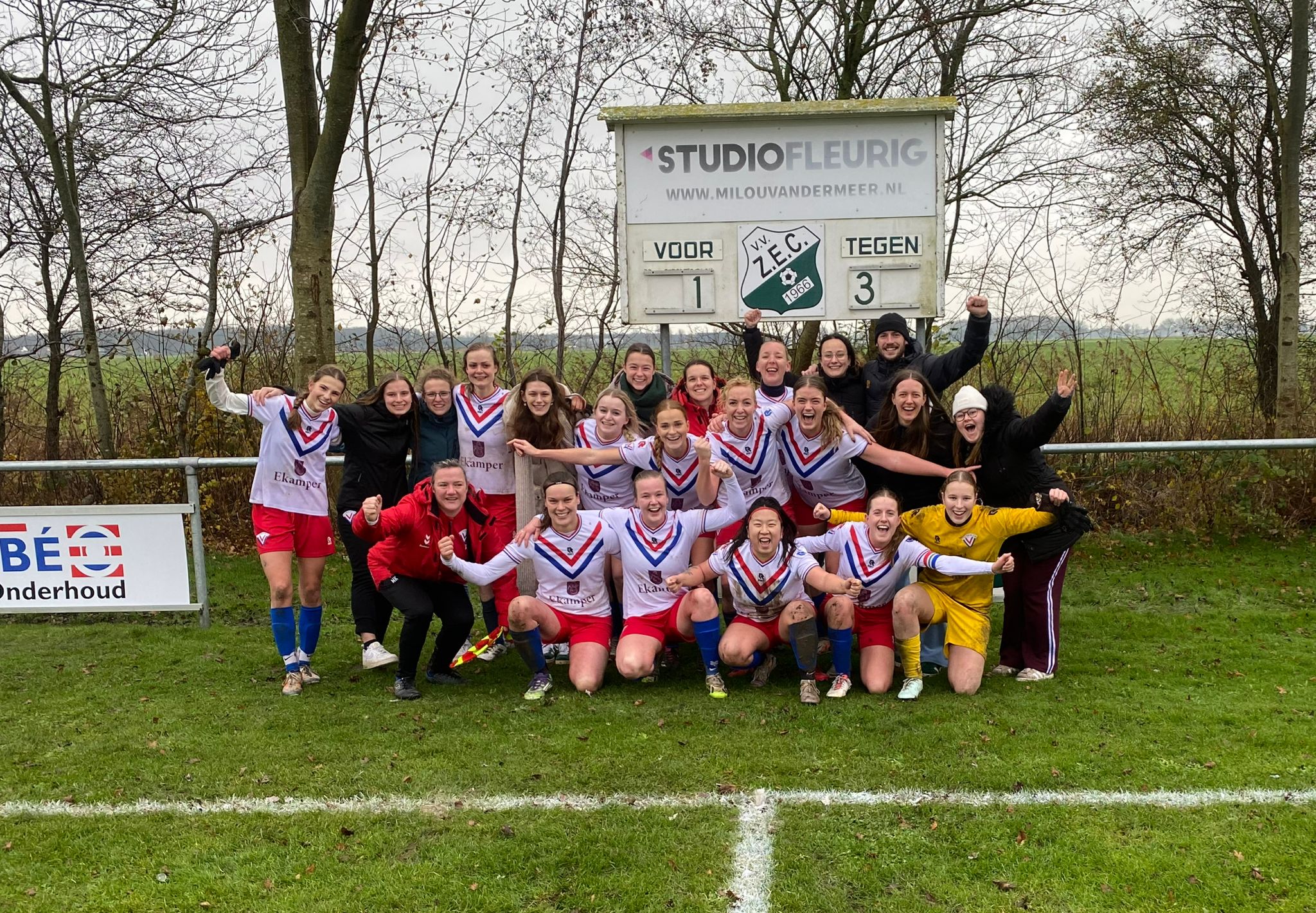 Corenos VR1 op bezoek bij titelconcurrent ZEC