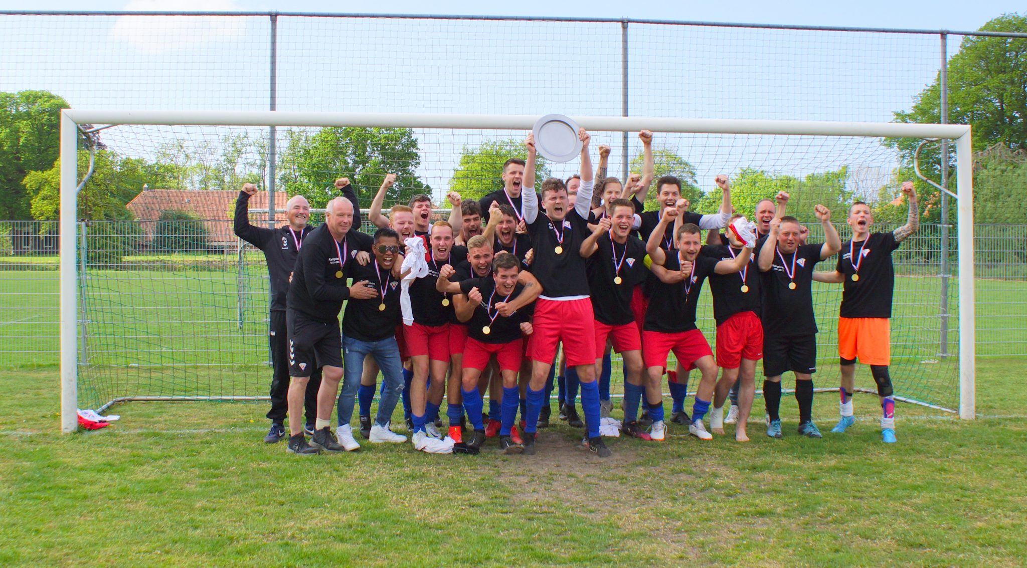 Kampioensreceptie vv Corenos verplaatst!